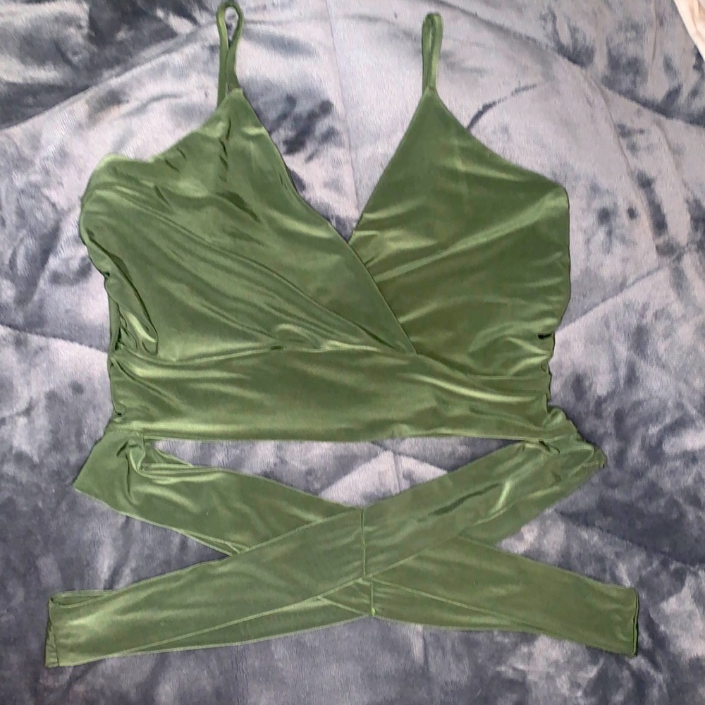Papaya cross-tie tank